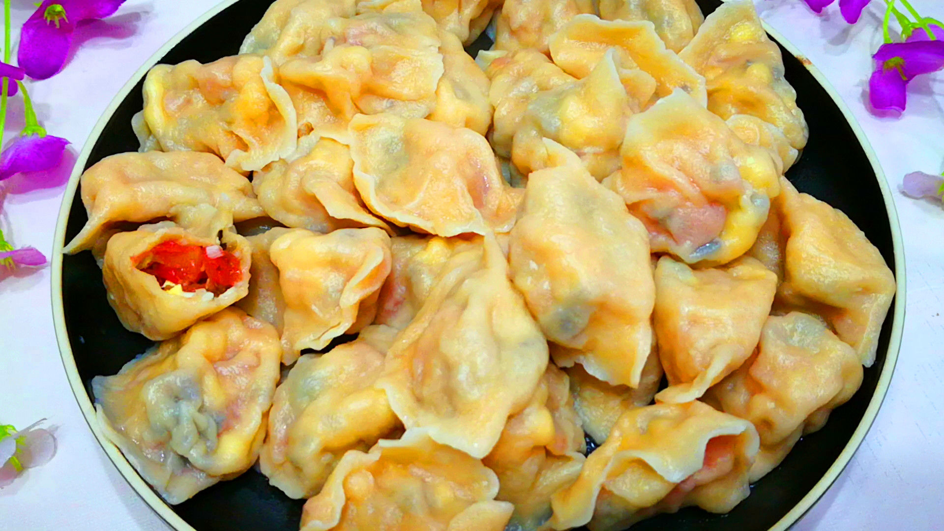  西红柿|夏天用它包饺子最香，不到10块钱做一锅，比三鲜和肉馅都好吃！