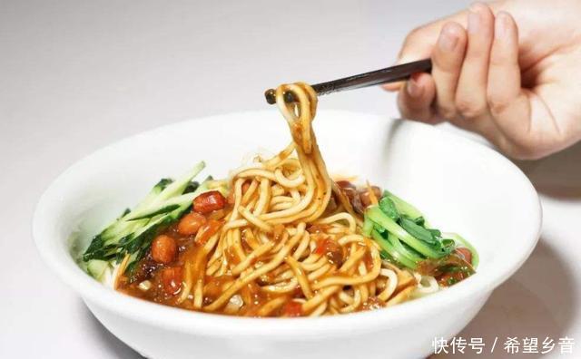 风味|最受国民欢迎的7碗面,东西南北各都有!最后一碗男女老少都吃过