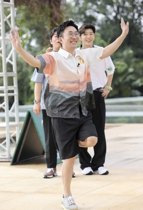 满满的|今年到现在为止最好看的综艺,网友:《元气满满的哥哥》必须有姓名