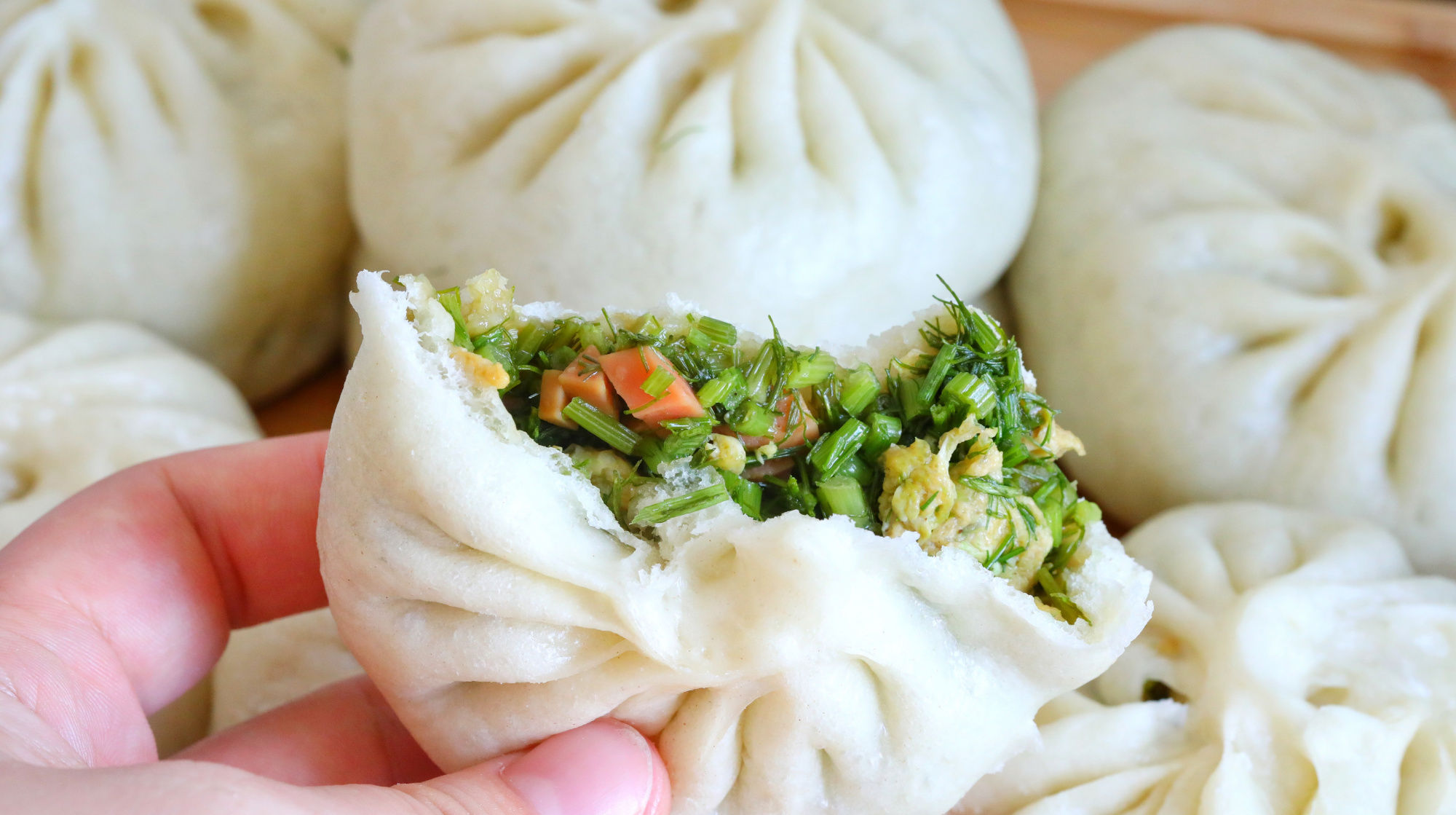  搅拌均匀|夏天吃包子，我最爱这馅，自带清香倍鲜美，一顿吃仨不是难事