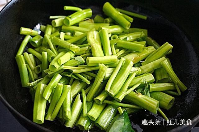 维生素|入秋后，多吃此碱性蔬菜，1块钱1斤，营养美味，趁着便宜抓紧吃