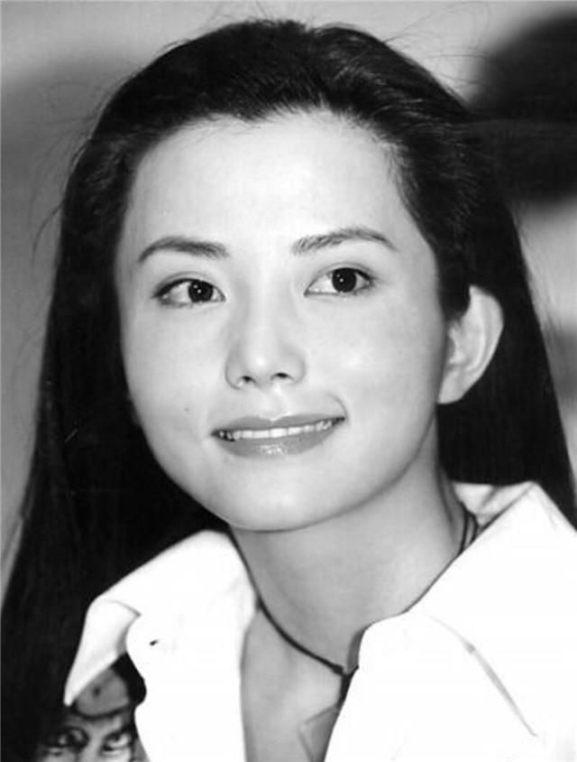 患癌|2009年,李钰患癌去世穿婚纱下葬,男友汪雨后来怎么样了?