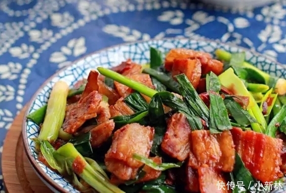 系列|大叔家的川菜系列:回锅肉,肉多菜少,肥而不腻,家人爱吃!