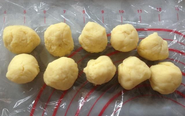  煮粥|绿豆别只会煮粥，做成香酥可口的绿豆饼，个个酥掉渣