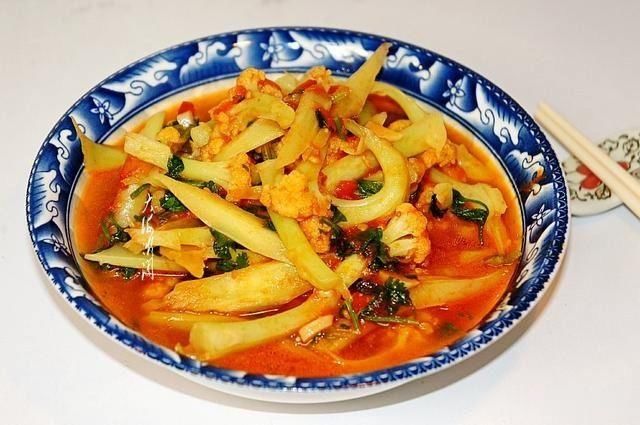 秋天来|入秋后,常给家人做这菜,酸甜爽口,鲜香不腻,大人小孩都爱吃