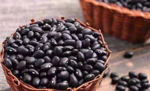 课堂|【中医健康课堂】养生保健的“神奇豆”:红豆养心、黑豆补肾、绿豆消暑......营养和养生功效各不同~