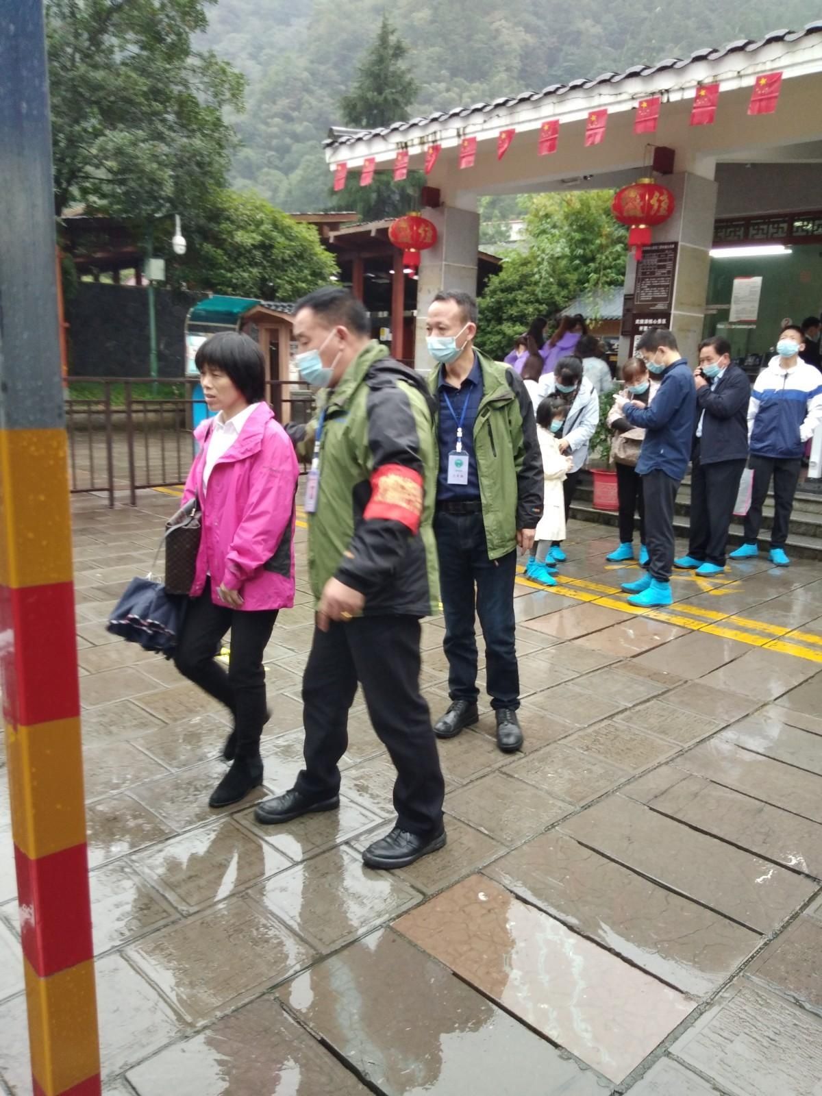 双节|张管局门票管理中心:全员上岗 共迎“双节”