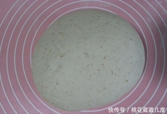 秘诀|蒸馒头的小秘诀,别只放酵母,放1种调味品,5分发满盆更香软