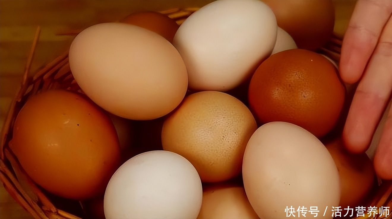 红皮鸡蛋比白皮鸡蛋更有营养(红皮鸡蛋，比白皮鸡蛋更有营养、味道更好？看看研究实验的分析)