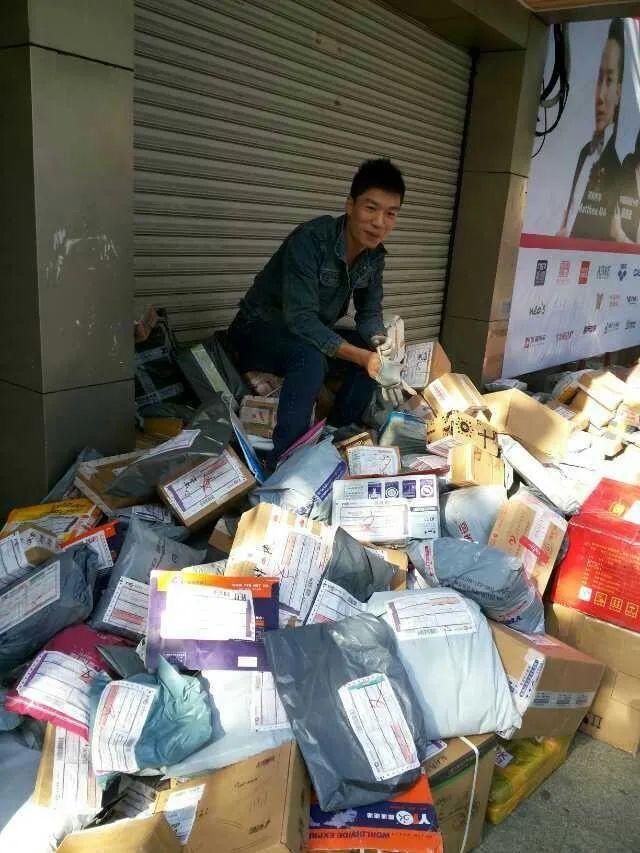  杭城|12年，从一无所有到扎根杭城，这个快递小哥做到了！