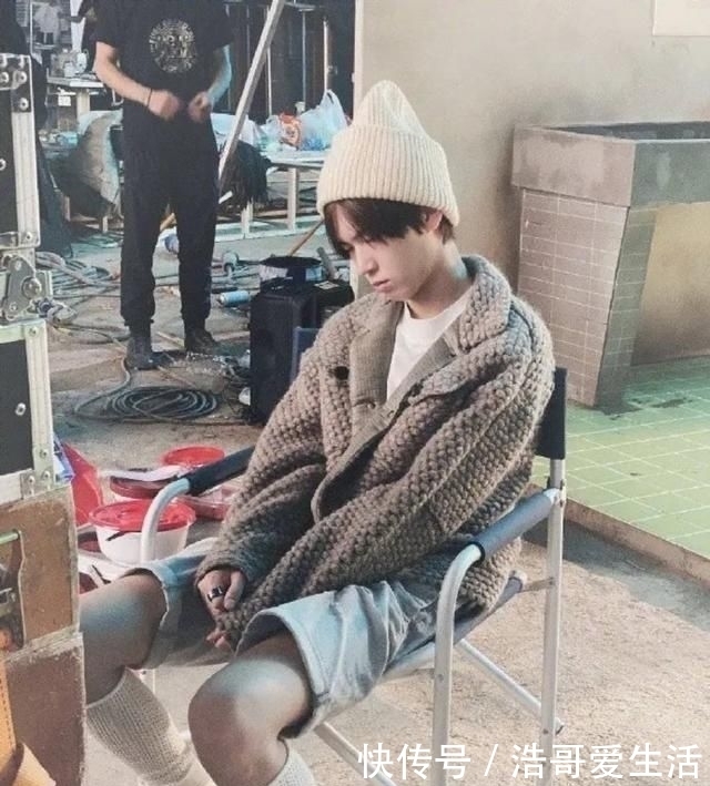 霸气|郭敬明晒图遭小鲜肉粉丝嫌弃,霸气回应:再逼逼放原图!爱糊糊吧