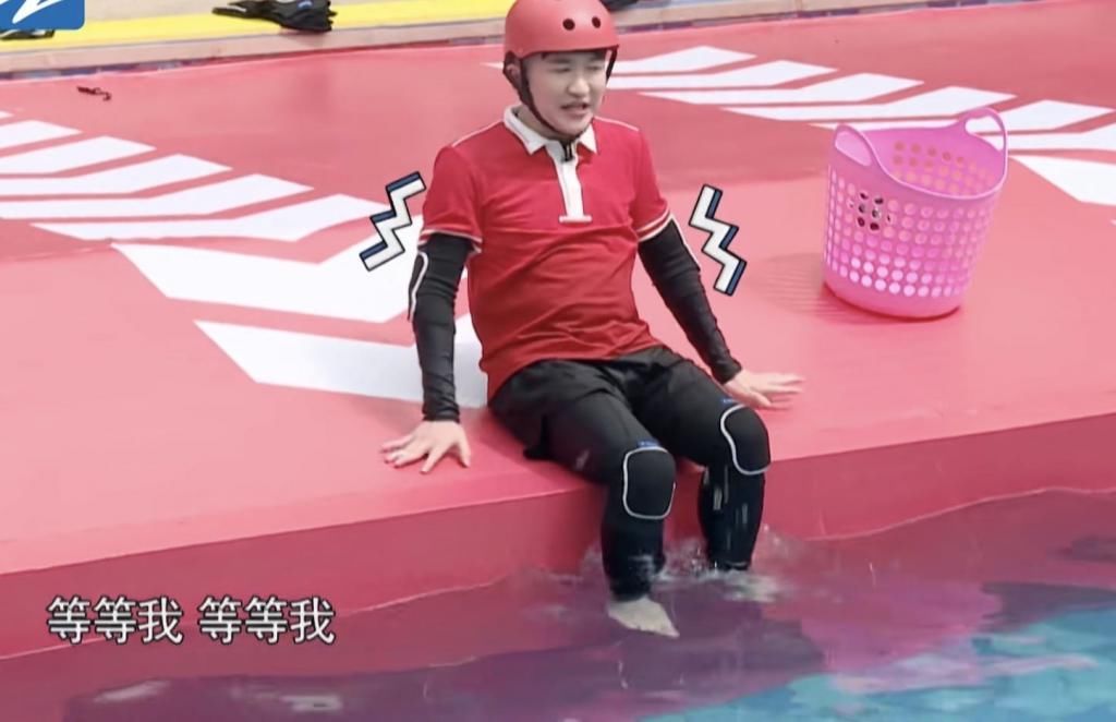  告状|张大大比女生还娇气？下水会哭压气球会昏，跟baby告状成亮点