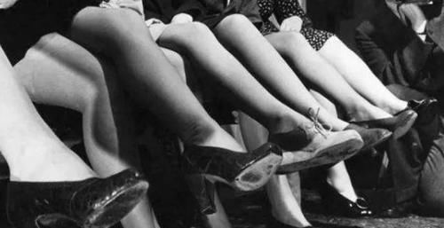 男性|丝袜曾是男人的服饰，它是谁发明，又是何时传入中国的？