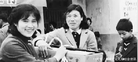 春节|老照片80年代过年的真实场景,看完我流泪了