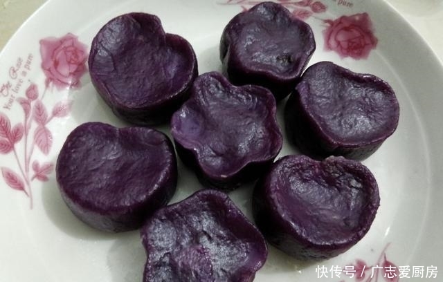 蒸锅|南瓜紫薯月饼花糕,一个蒸锅就能搞定,软糯营养,在家也能轻松做