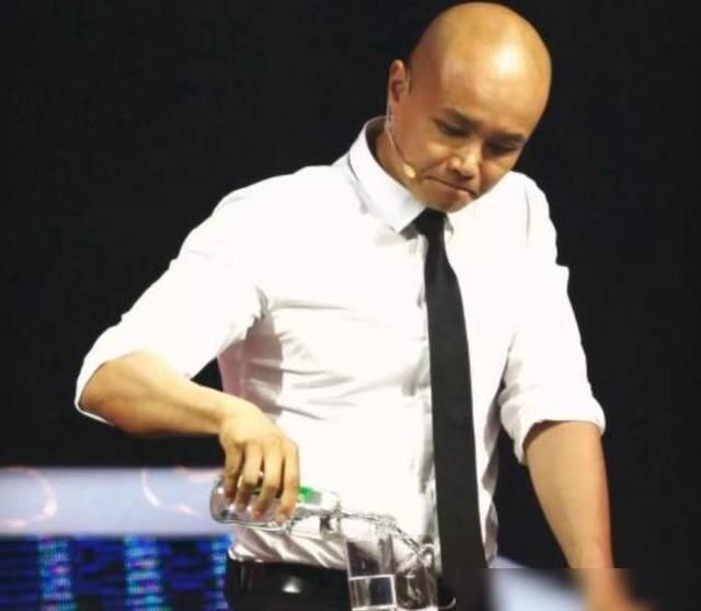  非诚勿扰|很久没有乐嘉的消息，他怎么了？