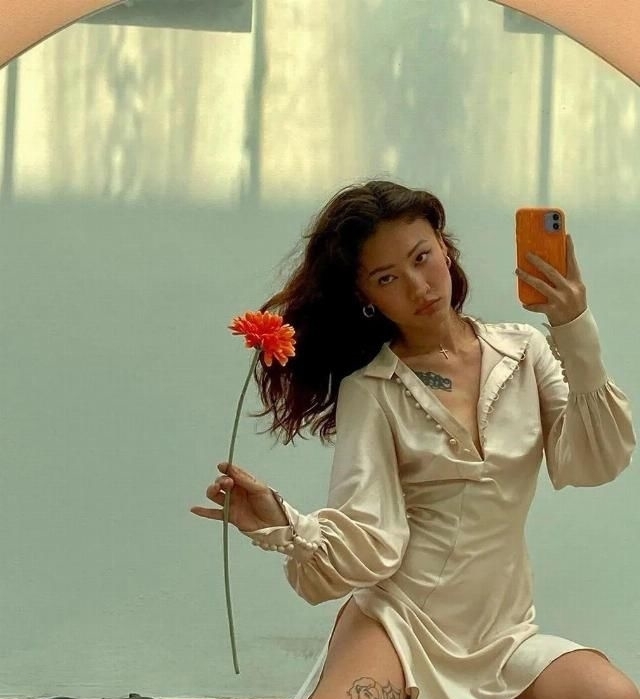 对镜|解锁对镜自拍技巧,分分钟在家拍出大片!