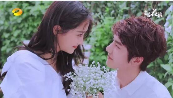  关晓彤|圈内意难平的综艺CP：关晓彤王一博两度合作，赵丽颖和他特别搭?