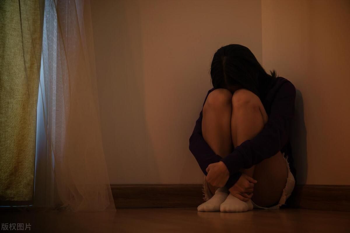 女性性瘾综合症的危害(女性染上“性瘾”是种什么样的体验？医生直言：或和你想象得不同)