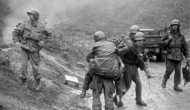 太紧|美军沃克中将在朝身亡，美军回忆：志愿军追得太紧太猛