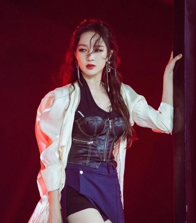  采访|王霏霏采访感慨，不知观众到底喜欢什么，网友：苦涩的霏