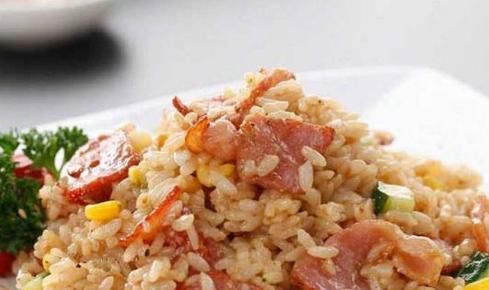  豆腐|美食推荐：蘑菇豆腐羹、手撕鸡、清炒蘑菇、培根炒饭