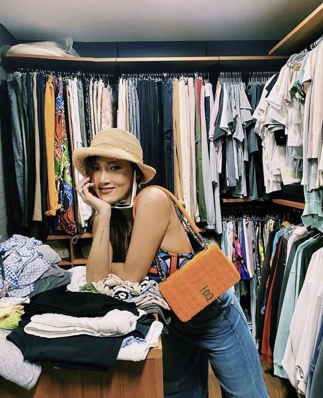 换装|唱出换装神曲《Maria》的华莎，穿衣到底有多百变？