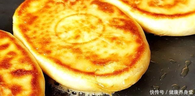 发面|在家烙发面糖饼,用这个方法,又香又起层,比早市卖的都好吃