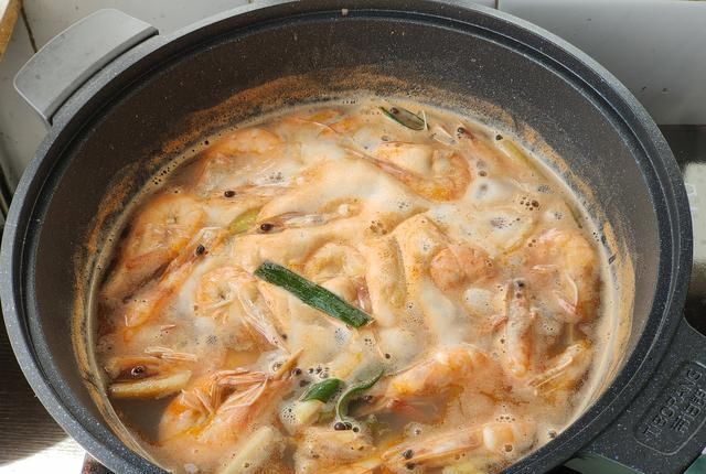 不腥|鲜嫩不腥的白灼虾,海边人都这样做,简单实用看一眼就会