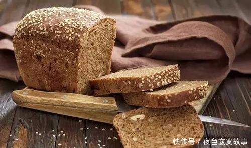 不懂|去面包店,这4种面包谨慎入手,糕点师只有不懂的人才会买来吃!