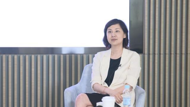 东方卫视主持人王津元,嫁上海富豪郭广昌,