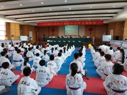 佳绩|区青少年空手道队在绍兴市锦标赛上获佳绩