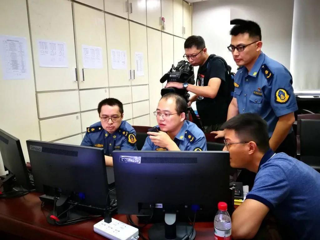  速度|直播“追缉”，杭州上演速度与激情？