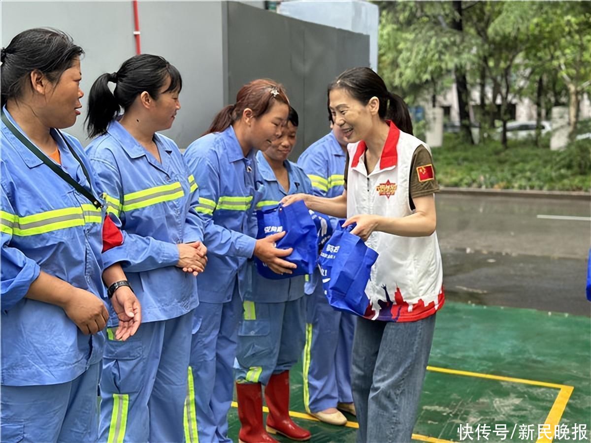 八一建军节到来，“靠谱战友、葵花向阳”退役军人爱心公益小组志愿者在行动