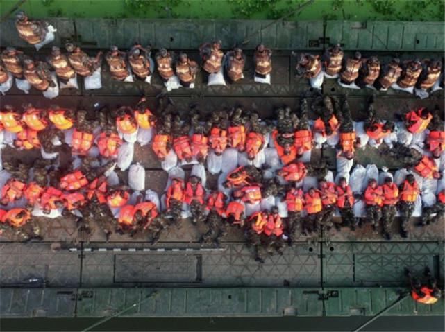 中国|外媒感叹：中国是个神奇的国度，人民对自己的国家无条件信任