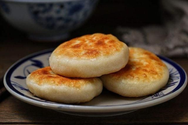  桃园建民西|教你家常好吃的酸菜肉末馅饼，香气四溢超美味，隔壁小孩都馋哭了