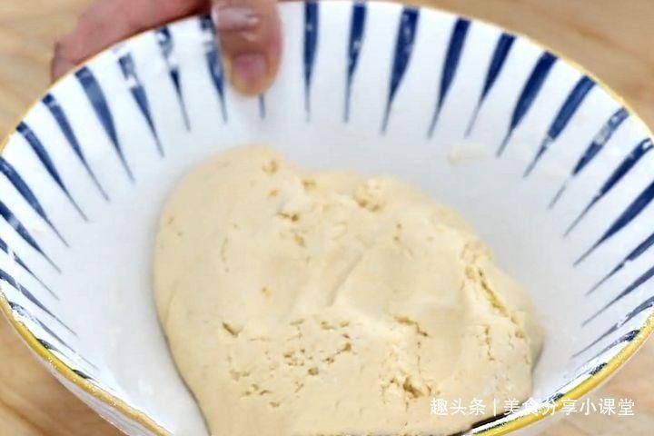  米团子|秋天，遇到此菜别手软，做成零食，香甜软糯又多汁，家人百吃不厌