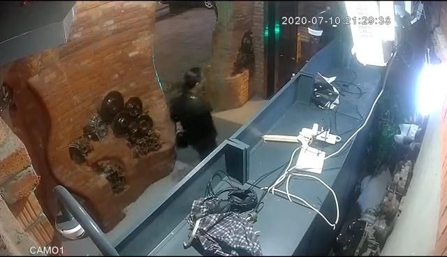 男子|不能让爸爸带娃……宁波男子带着5岁儿子去KTV喝了一夜酒,早上7点醉醺醺只身回家:啊,儿子丢了