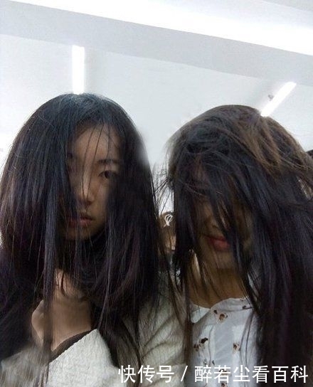 妹子|妹子,裙子不合适就别穿了呀,这样穿出来,别人看见多尴尬呀