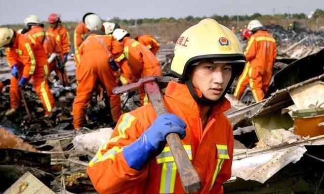 小时|12年前汶川地震中，蒋雨航被埋废墟124小时，后来怎么样了？