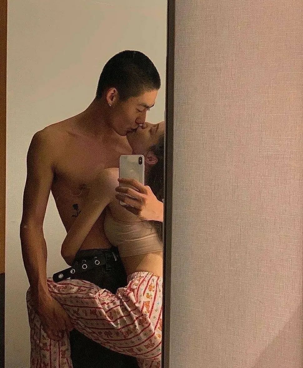  女权|一边吃女权福利，一边有事就骂自己“太娘了”