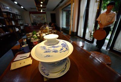 告上|男子恋上会所失足女，婚前发现她竟有一个13岁女儿，怒将其告上法庭