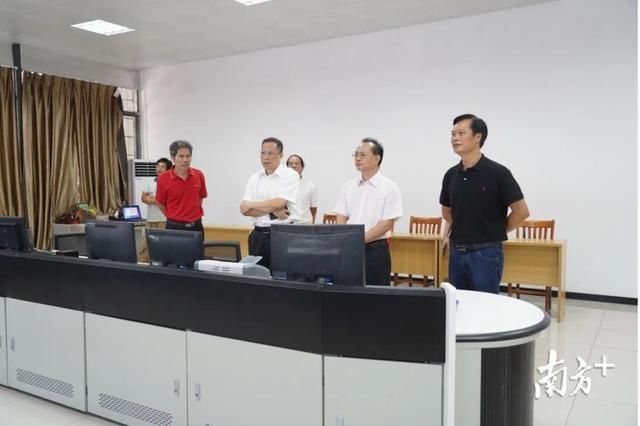  茂名|茂名高考人数重返全省第一！8个“大头虾”忘带证件，2个走错考点