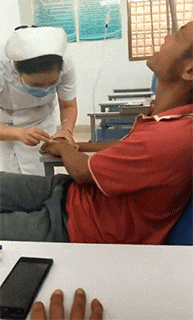 GIF|搞笑GIF:谁说一个人不能打乒乓球的?