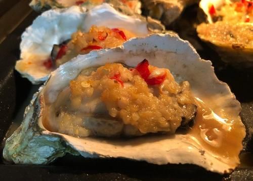  难道|撬生蚝时，难道用工具直接撬？原来一直做错，难怪这么累，又费劲