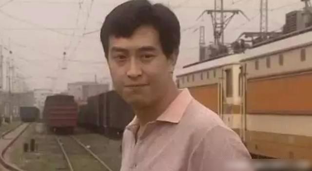 粉丝|出生于上世纪70年代，很多粉丝出生于80、90年代