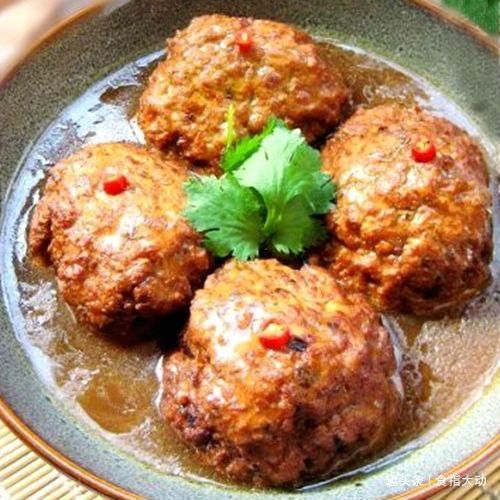  家人|香辣四溢的下酒好菜，家人闻着香味上桌，争相动筷，吃嗨了！