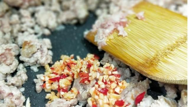  苍蝇头|听到这菜名想吐，吃起来却贼下饭，连吃3碗米饭都不够