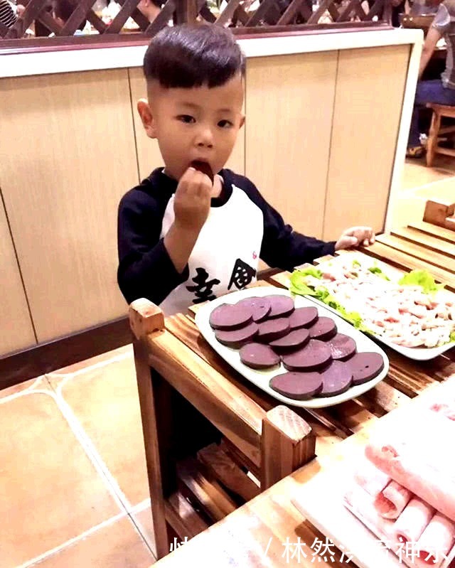 孩子|儿子去奶奶家过暑假,一周后奶奶传来儿子照片,妈妈差点没认出