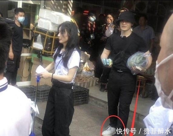 晓明哥|《中餐厅》路透,赵丽颖和黄晓明抢活干,张亮老了很多